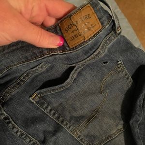 Women’s Levi Jeans